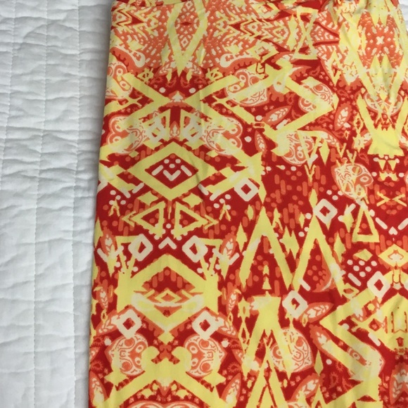 LuLaRoe TC Leggings - Picture 2 of 4